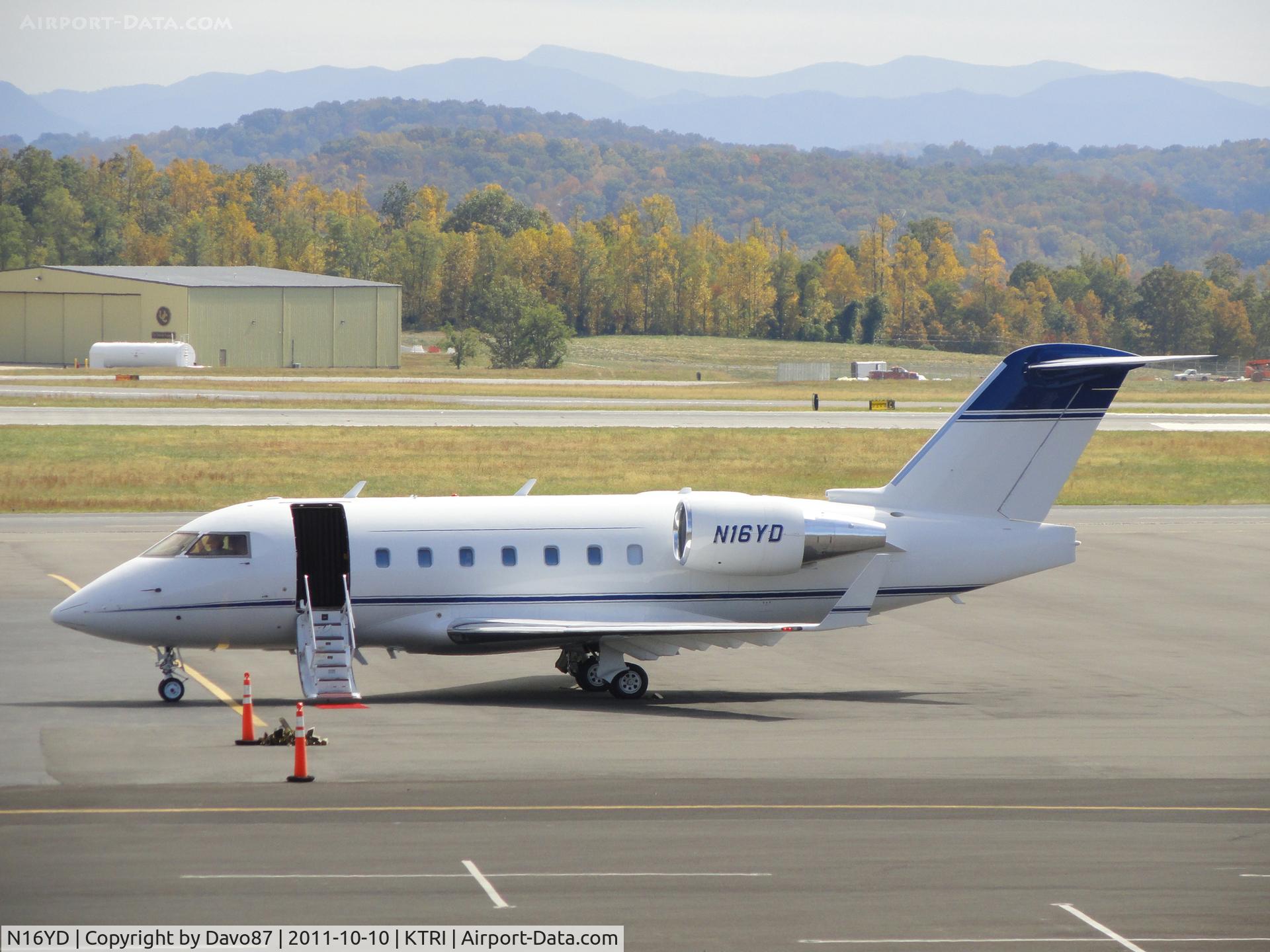 N16YD, 1998 Bombardier Challenger 604 (CL-600-2B16) C/N 5367, Photographed at Tri-Cities Airport (KTRI) on October 10th, 2011.