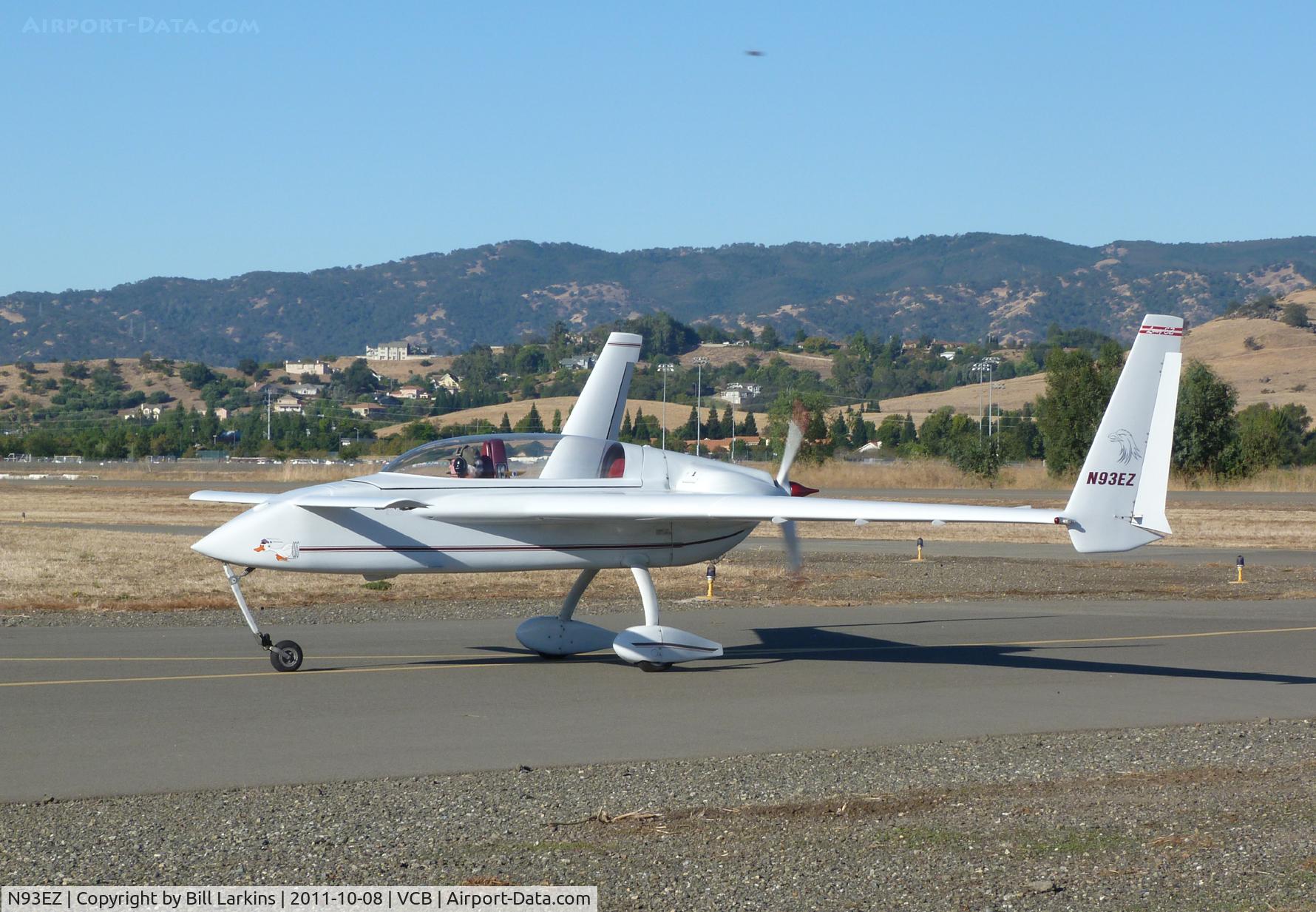 N93EZ, 1988 Rutan Long-EZ C/N 1032, Taxi