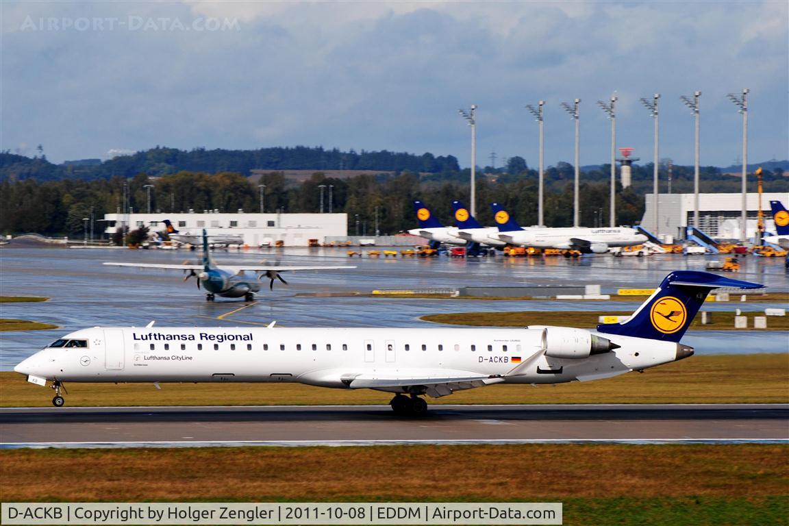 D-ACKB, 2006 Bombardier CRJ-900LR (CL-600-2D24) C/N 15073, Arrival on rwy 26L.....