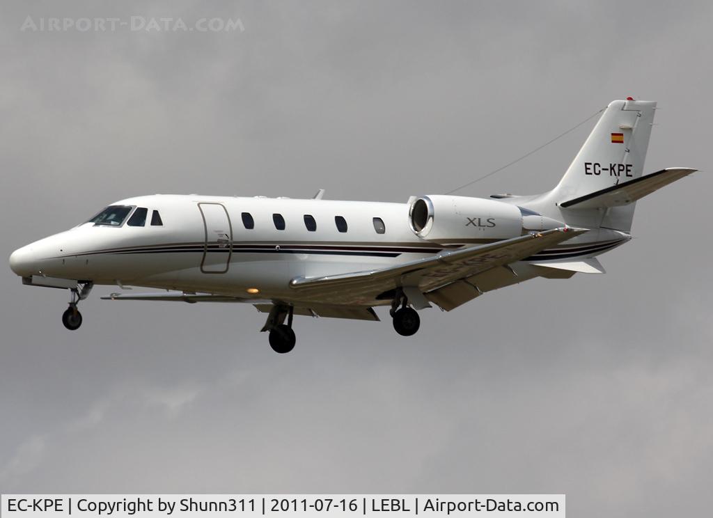 EC-KPE, 2008 Cessna 560XL Citation XLS C/N 560-5764, Landing rwy 25R