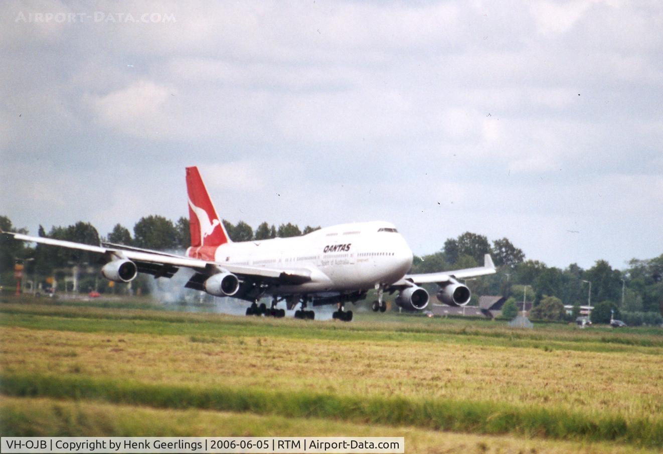 VH-OJB, 1989 Boeing 747-438 C/N 24373, Qantas ; Charter flt into Rotterdam to  pickup of the Australian soccer team who played a test match in Rotterdam on the occasion of the World Cup Soccer in France.Flt departed to Suttgard