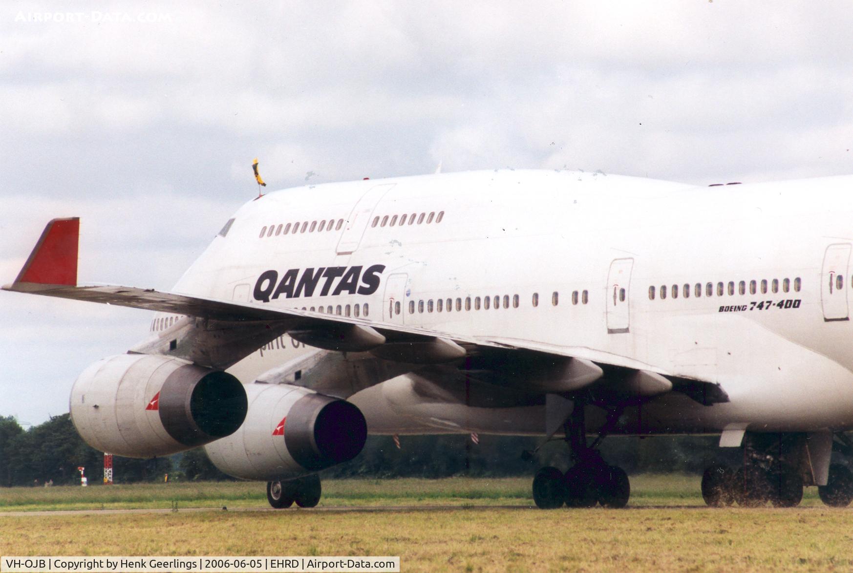 VH-OJB, 1989 Boeing 747-438 C/N 24373, Qantas ; 
Charter flt into Rotterdam to  pickup of the Australian soccer team who played a test match in Rotterdam on the occasion of the World Cup Soccer in France.
Flt departed to Suttgard . 

Photo made by Martijn Geerlings