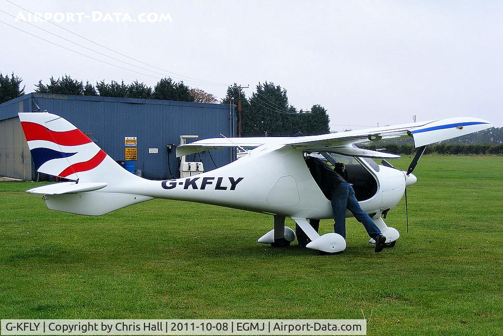 G-KFLY, 2007 Flight Design CTSW C/N 8244, at Fullers Hill Farm, Little Gransden