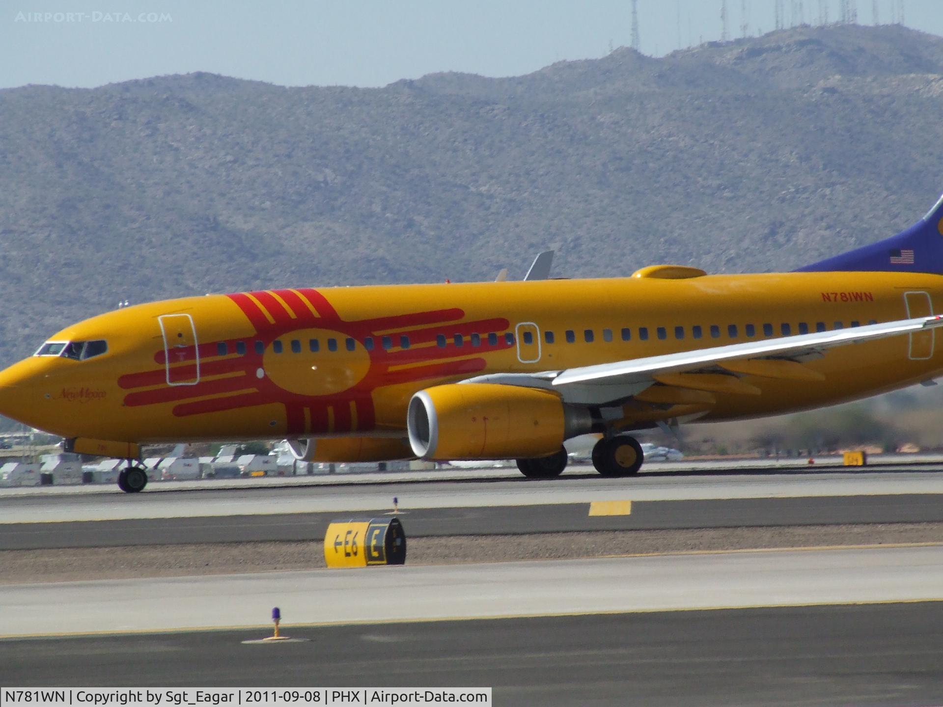N781WN, 2000 Boeing 737-7H4 C/N 30601, New Mexico