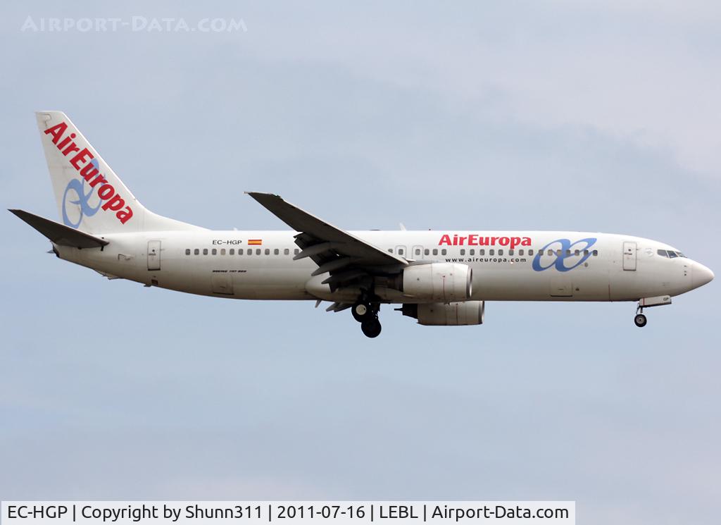 EC-HGP, 1999 Boeing 737-85P C/N 28385, Landing rwy 25R