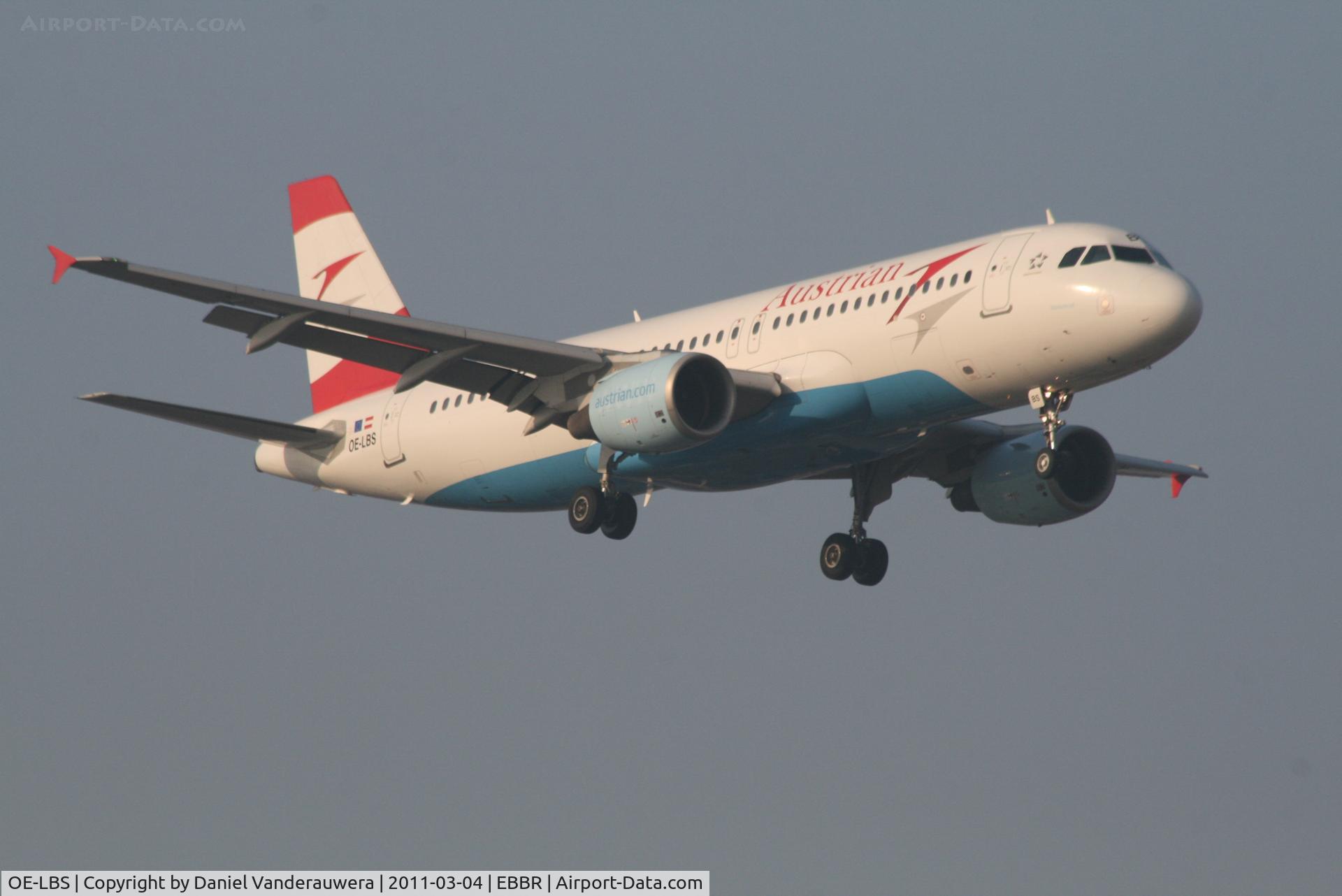 OE-LBS, 2000 Airbus A320-214 C/N 1189, Arrival of flight OS351 to RWY 02