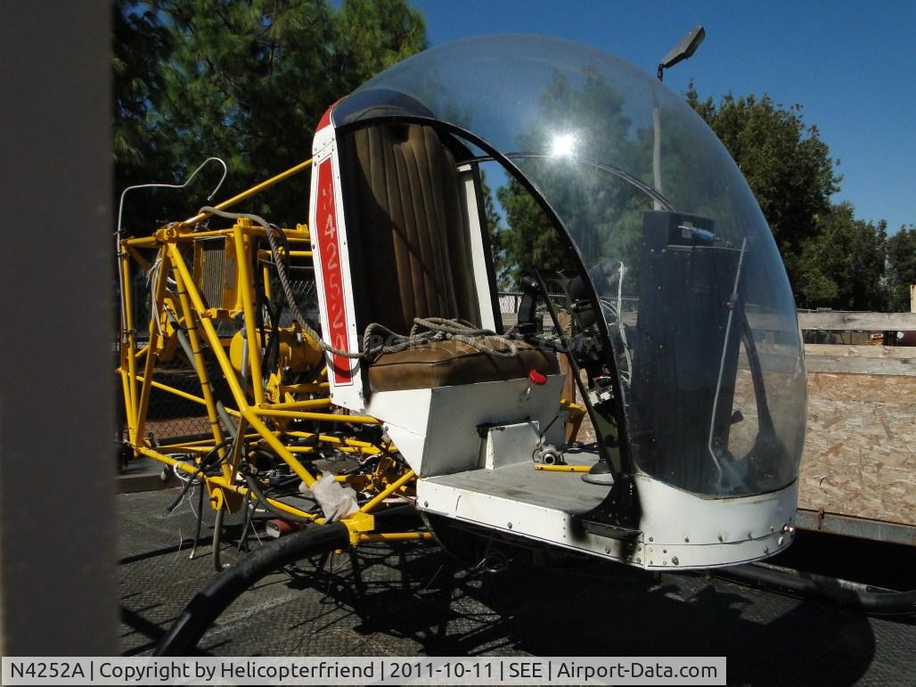 N4252A, 1948 Bell 47D-1 C/N 117, Stripped of just about everything and left setting on a trailer