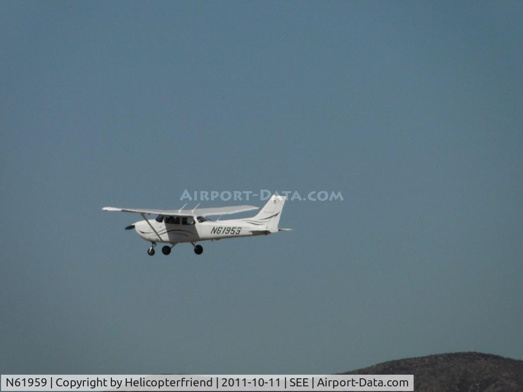 N61959, 2008 Cessna 172R C/N 17281542, Airbourne from runway 27