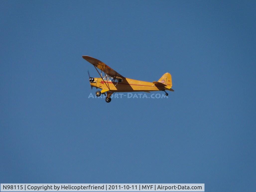 N98115, 1946 Piper J3C-65 Cub C/N 18263, Making several touch & go's