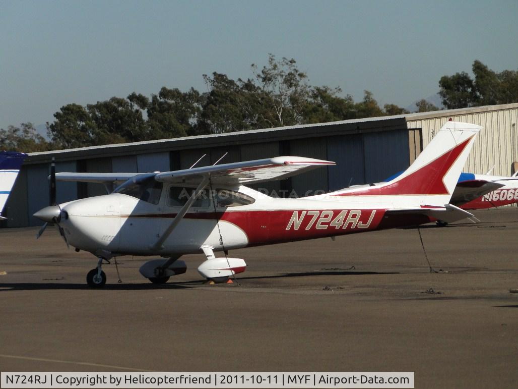 N724RJ, Cessna 182 Skylane C/N 18267979, Parked in the south side parking area