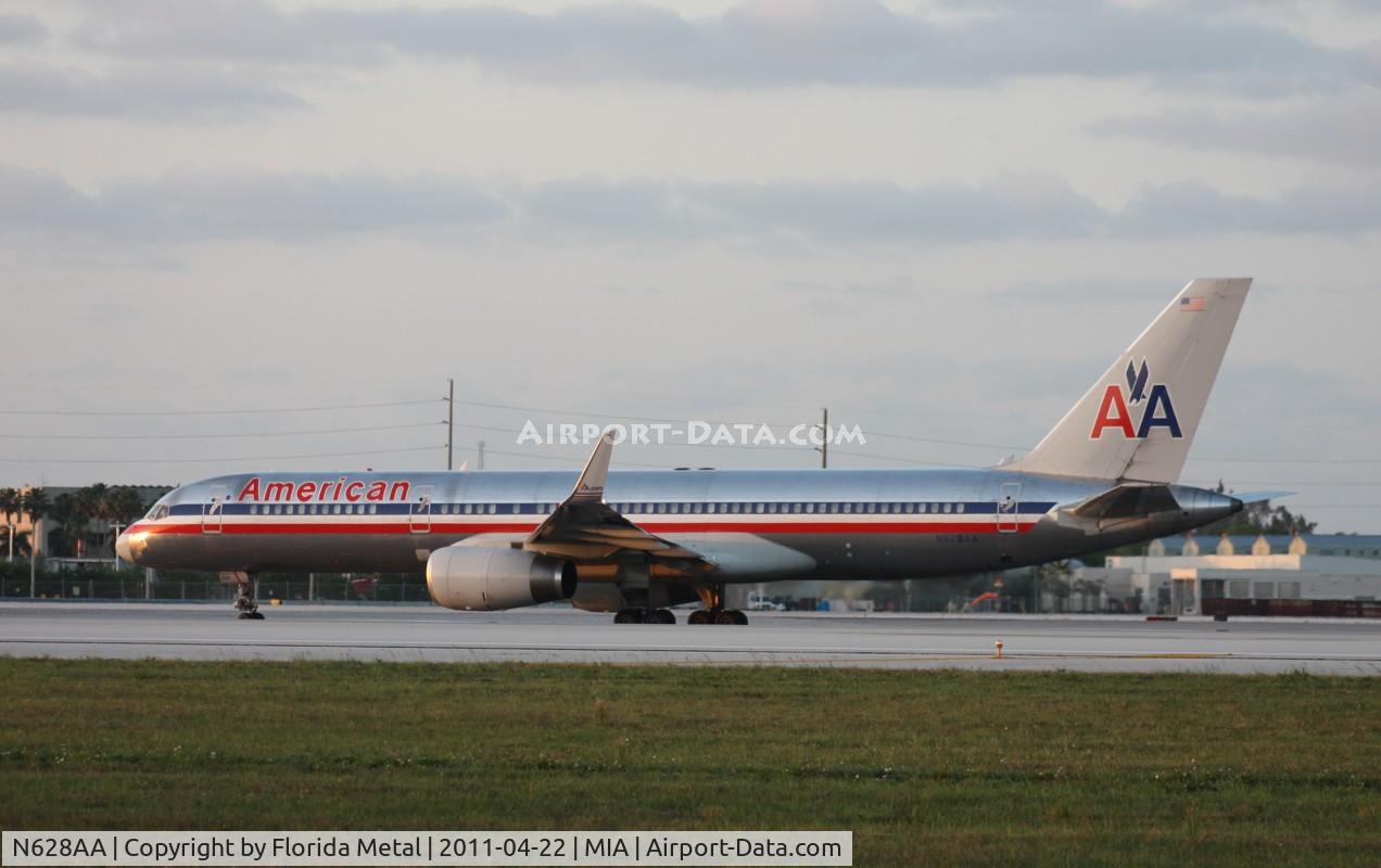 N628AA, 1990 Boeing 757-223 C/N 24586, American 757