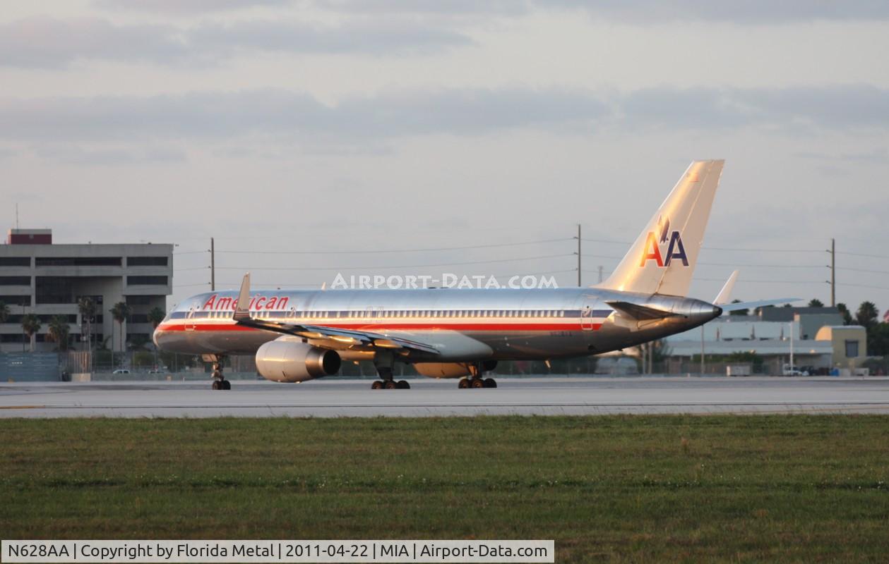 N628AA, 1990 Boeing 757-223 C/N 24586, American 757