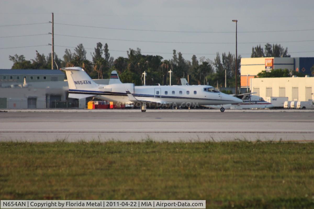 N654AN, 1995 Learjet Inc 60 C/N 065, Lear 60