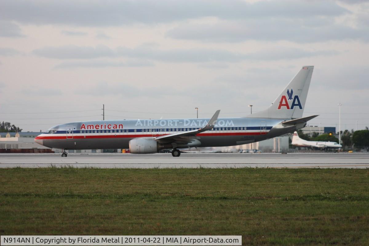 N914AN, 1999 Boeing 737-823 C/N 29515, American 737