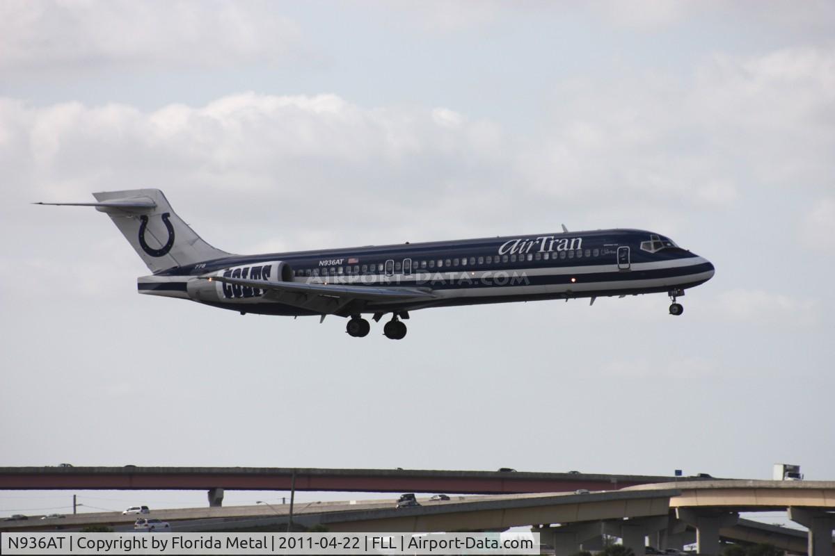 N936AT, 1999 Boeing 717-200 C/N 55058, Indianapolis Colts