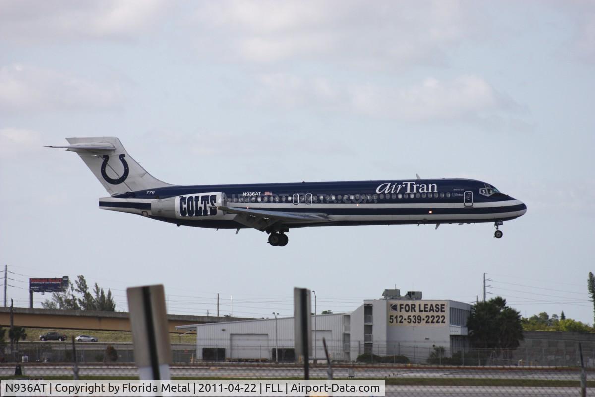 N936AT, 1999 Boeing 717-200 C/N 55058, Indianapolis Colts