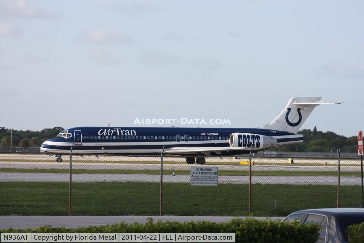 N936AT, 1999 Boeing 717-200 C/N 55058, Indianapolis Colts