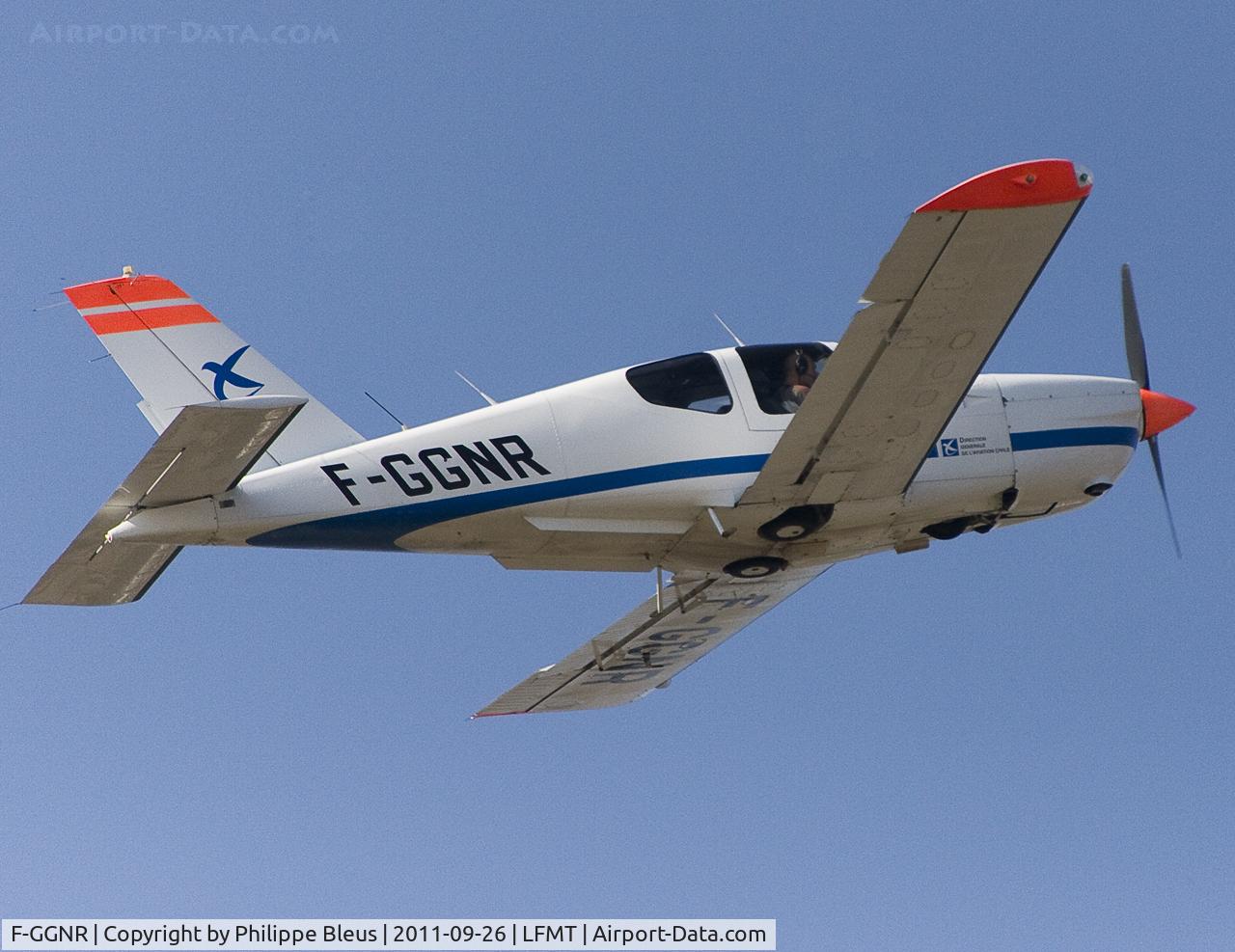 F-GGNR, 1991 Socata TB-20 C/N 1266, Climbing from rwy 31L.