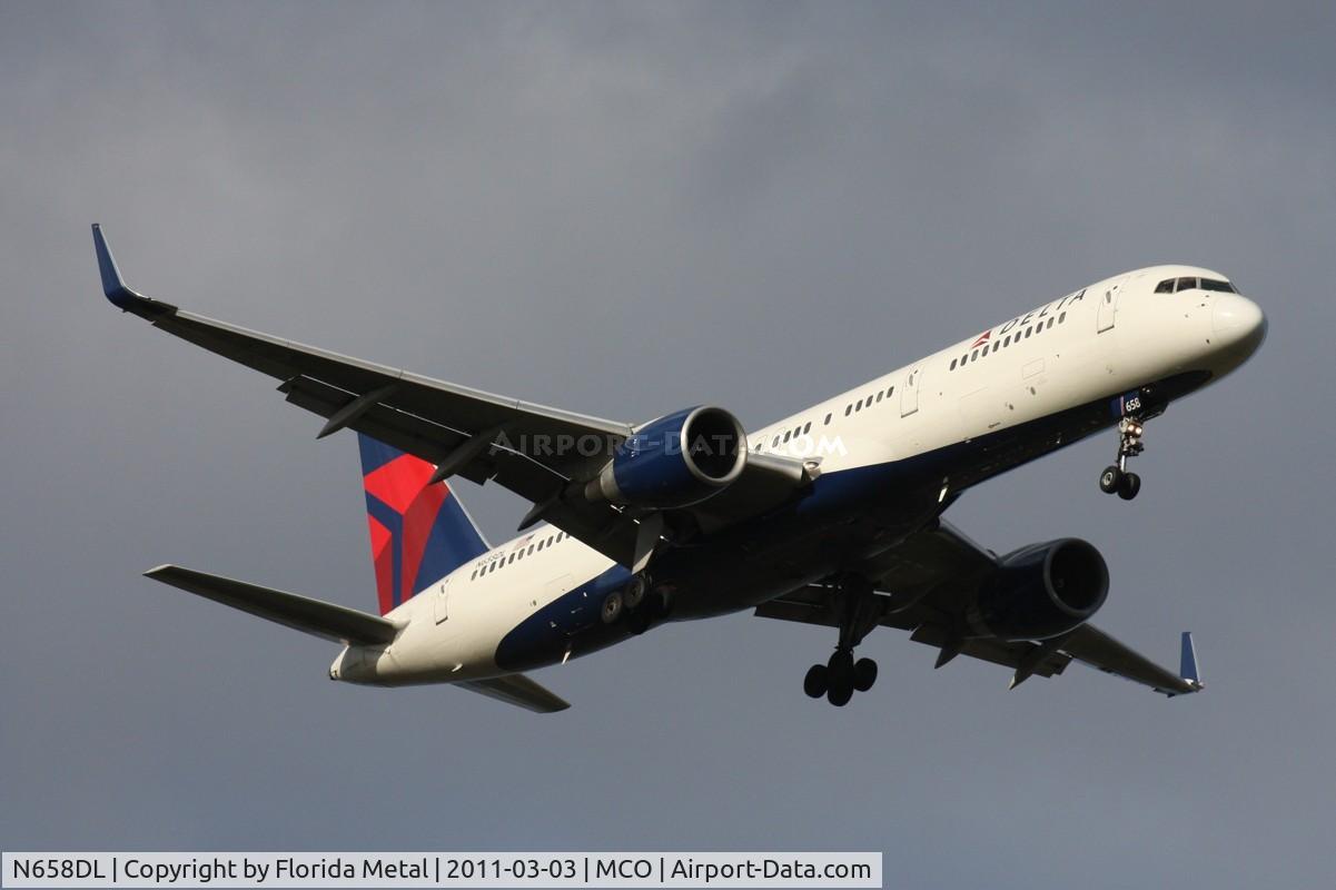 N658DL, 1990 Boeing 757-232 C/N 24420, Delta 757