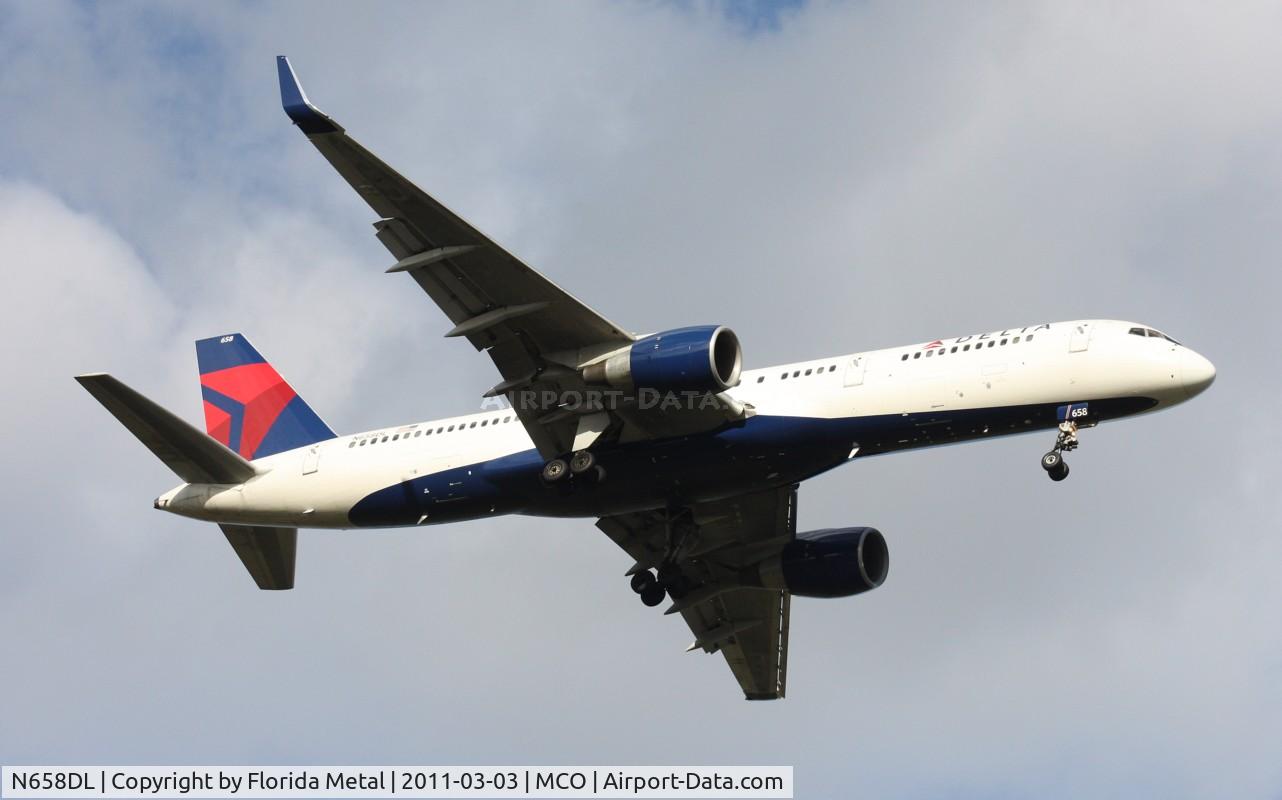 N658DL, 1990 Boeing 757-232 C/N 24420, Delta 757