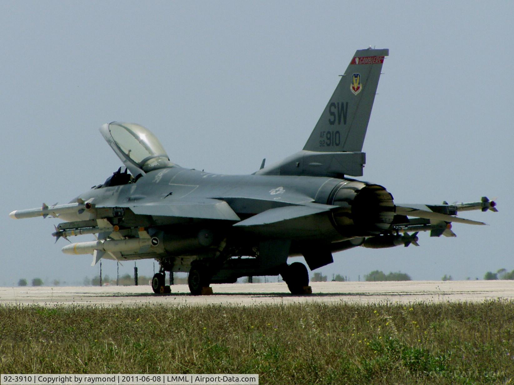 92-3910, 1992 General Dynamics F-16CM Fighting Falcon C/N CC-152, F16 92-3910 USAF