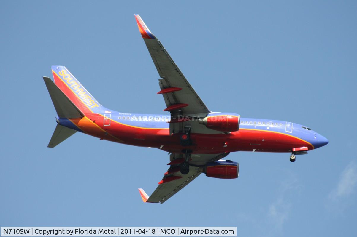 N710SW, 1998 Boeing 737-7H4 C/N 27844, Southwest 737
