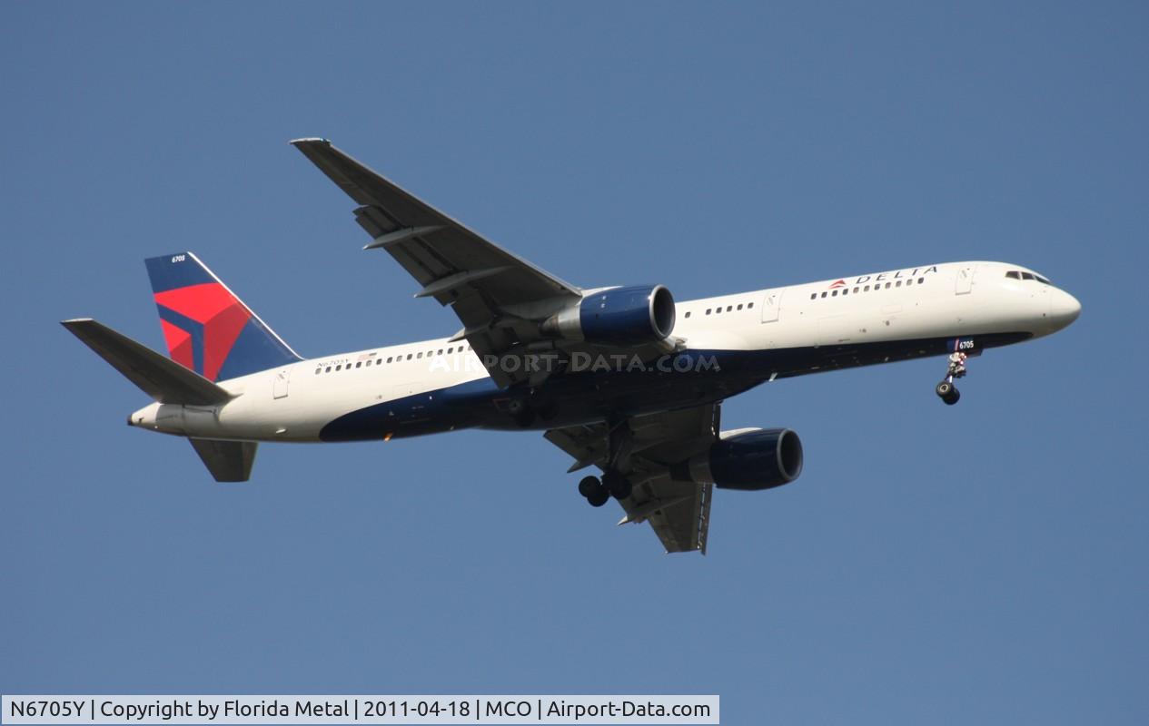 N6705Y, 2000 Boeing 757-232 C/N 30397, Delta 757
