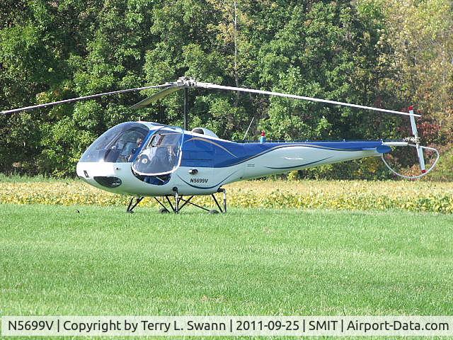 N5699V, 1981 Enstrom F-28F Falcon C/N 512, Getting ready to leave Smith's Fly-In-Breakfast in Cambria, NY.