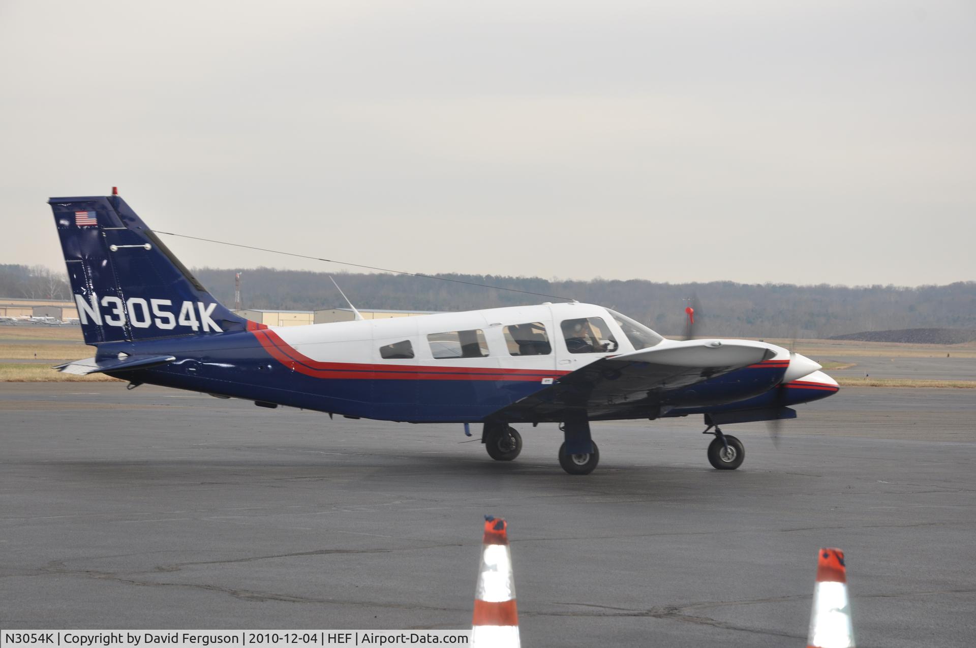 N3054K, 1979 Piper PA-34-200T C/N 34-7970102, Arrival at HEF