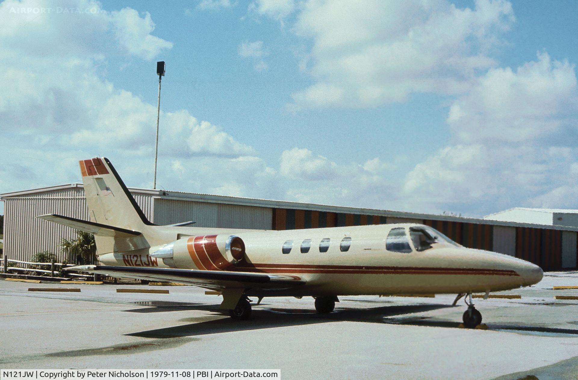 N121JW, 1977 Cessna 501 Citation I/SP C/N 501-0006, Cessna 501 Citation as seen at West Palm Beach in November 1979.