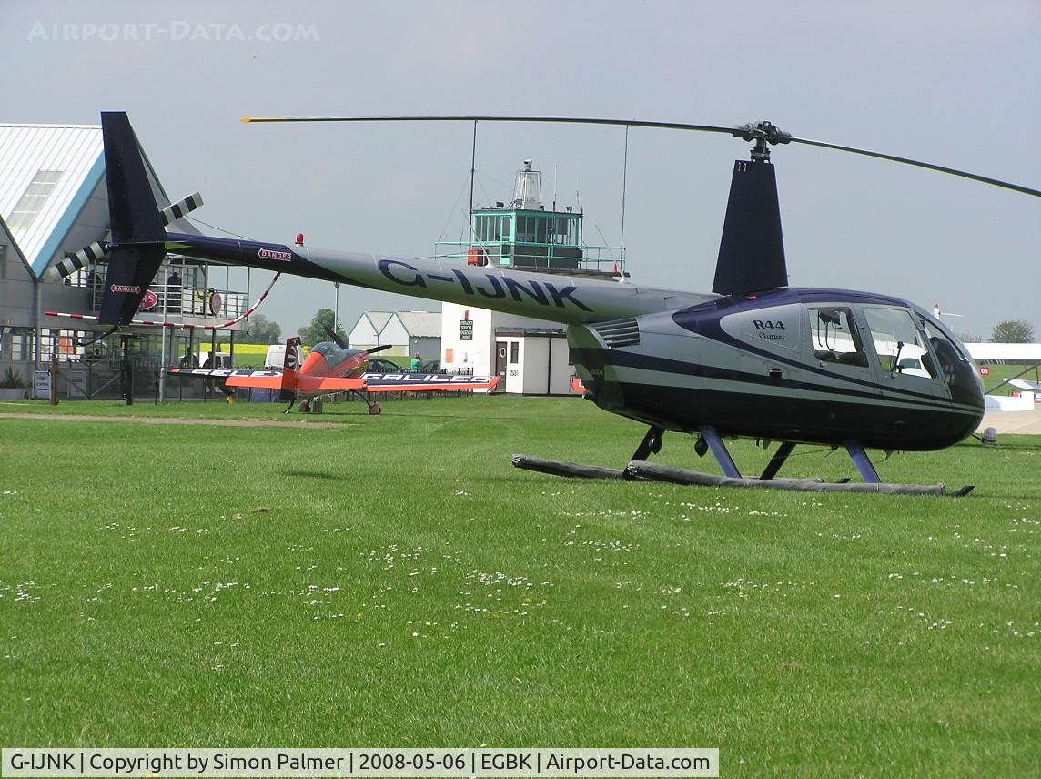 G-IJNK, 2000 Robinson R44 Clipper C/N 0780, Sywell activity
