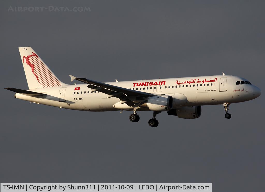 TS-IMN, 2000 Airbus A320-211 C/N 1187, Landing rwy 32L in modified new c/s