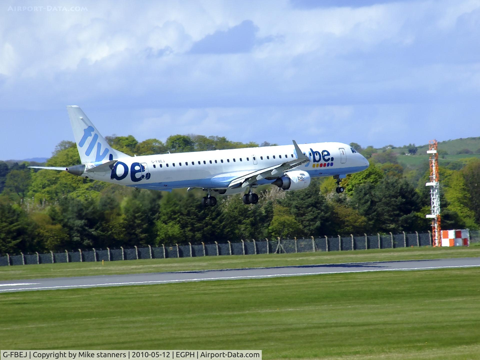 G-FBEJ, 2007 Embraer 195LR (ERJ-190-200LR) C/N 19000155, Flybe E190 Landing on runway 06