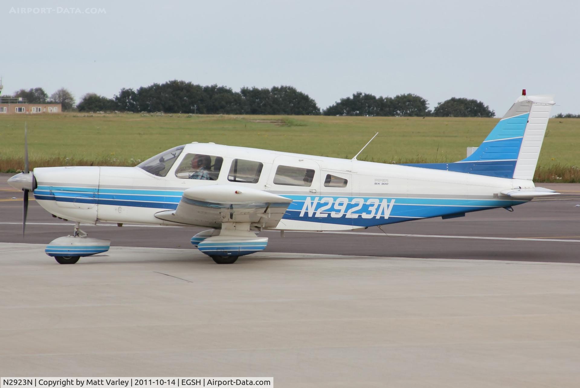 N2923N, 1979 Piper PA-32-300 Cherokee Six Cherokee Six C/N 32-7940207, Taxiing to Saxon Air.