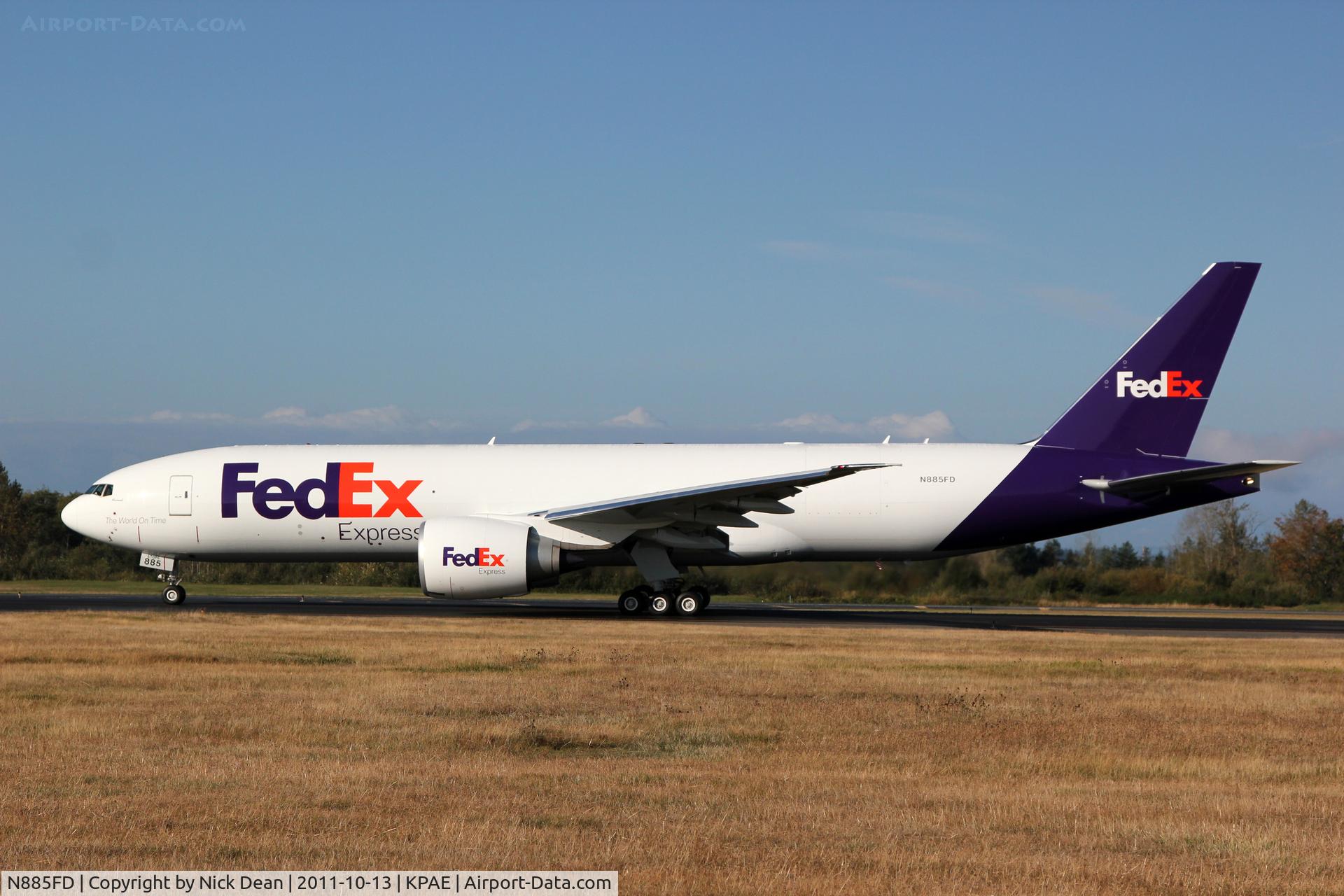 N885FD, 2011 Boeing 777-FS2 C/N 41064, KPAE/PAE