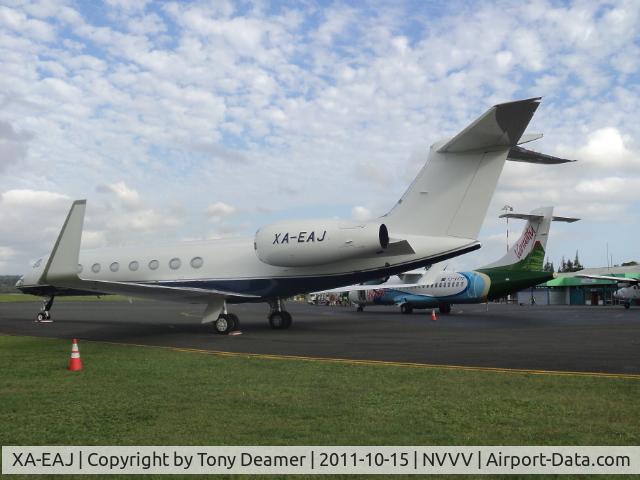 XA-EAJ, 2000 Gulfstream Aerospace G-V C/N 604, Parked at NVVV Port Vila Vanuatu 
 with the Air Vanuatu ATR72 Just squeesing past