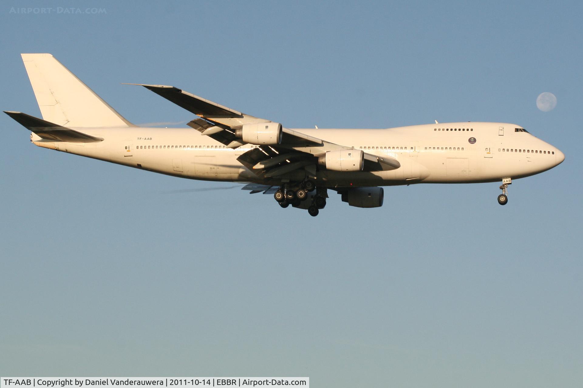 TF-AAB, 1981 Boeing 747-236B C/N 22304, Arrival to RWY 02