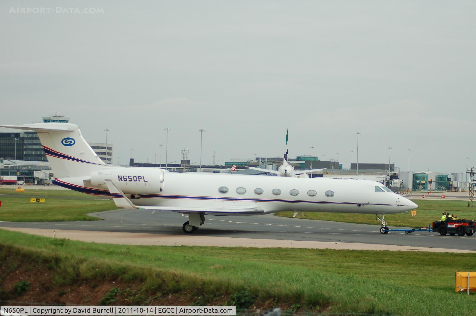 N650PL, 2007 Gulfstream Aerospace GV-SP (G550) C/N 5148, Gulfstream Aerospace GV-SP being positioned.