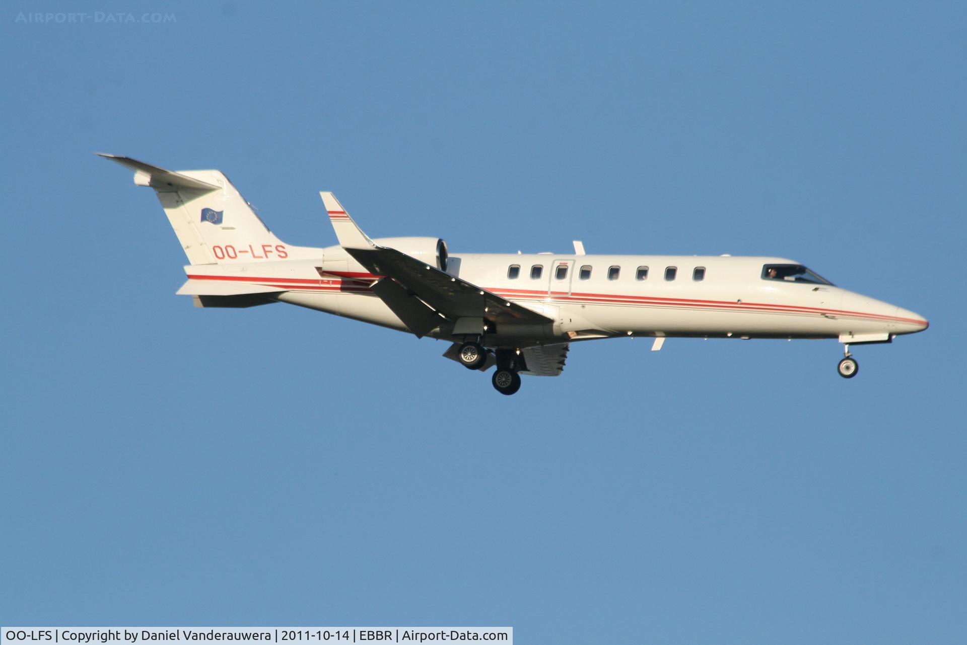OO-LFS, 1998 Learjet 45 C/N 45-018, Arrival to RWY 02