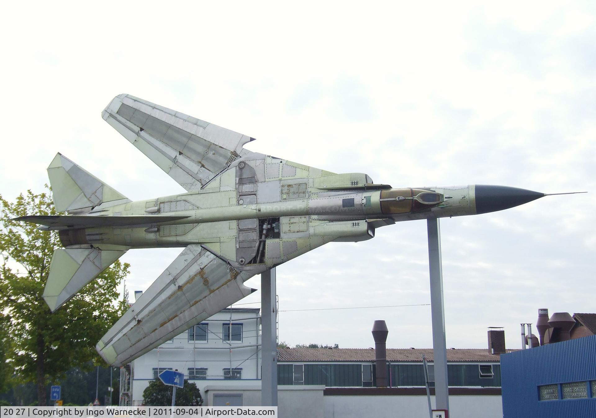 20 27, 1982 Mikoyan-Gurevich MiG-23ML C/N 0390324018, Mikoyan i Gurevich MiG-23ML FLOGGER-G (ex LSK/LV tactical Nr. 550, ex Luftwaffe 20 27), stripped of all paint to show the different materials at the Auto & Technik Museum, Sinsheim
