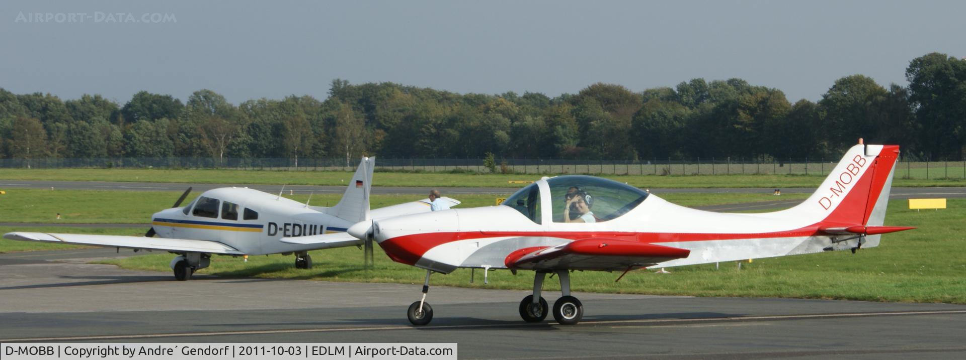 D-MOBB, Aerostyle Breezer C/N Not found D-MOBB, D-MOBB taxiing for departure at Marl-Loemühle (EDLM)