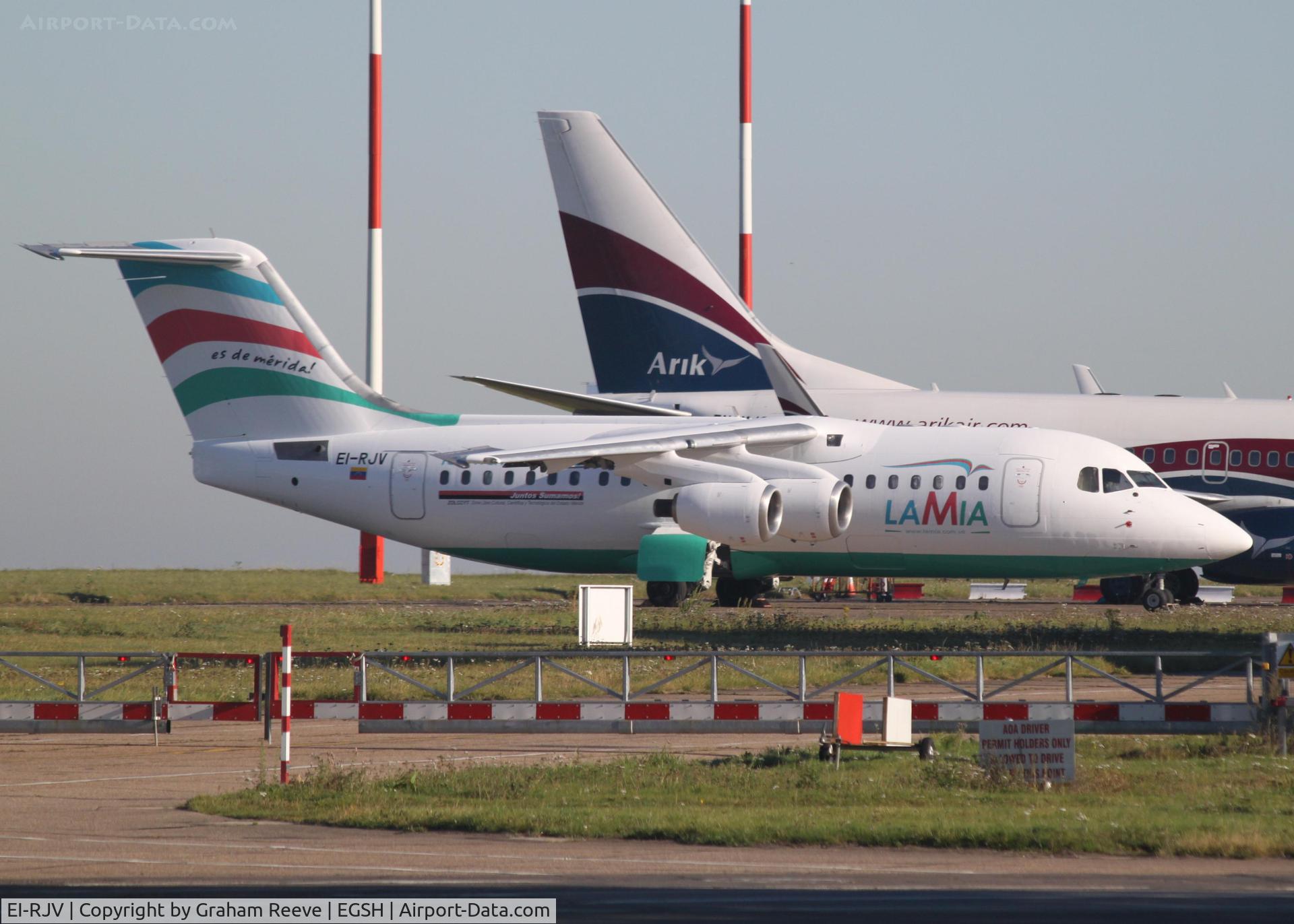 EI-RJV, 2000 British Aerospace Avro 146-RJ85A C/N E2370, Freshly painted in the colours of Lamia.