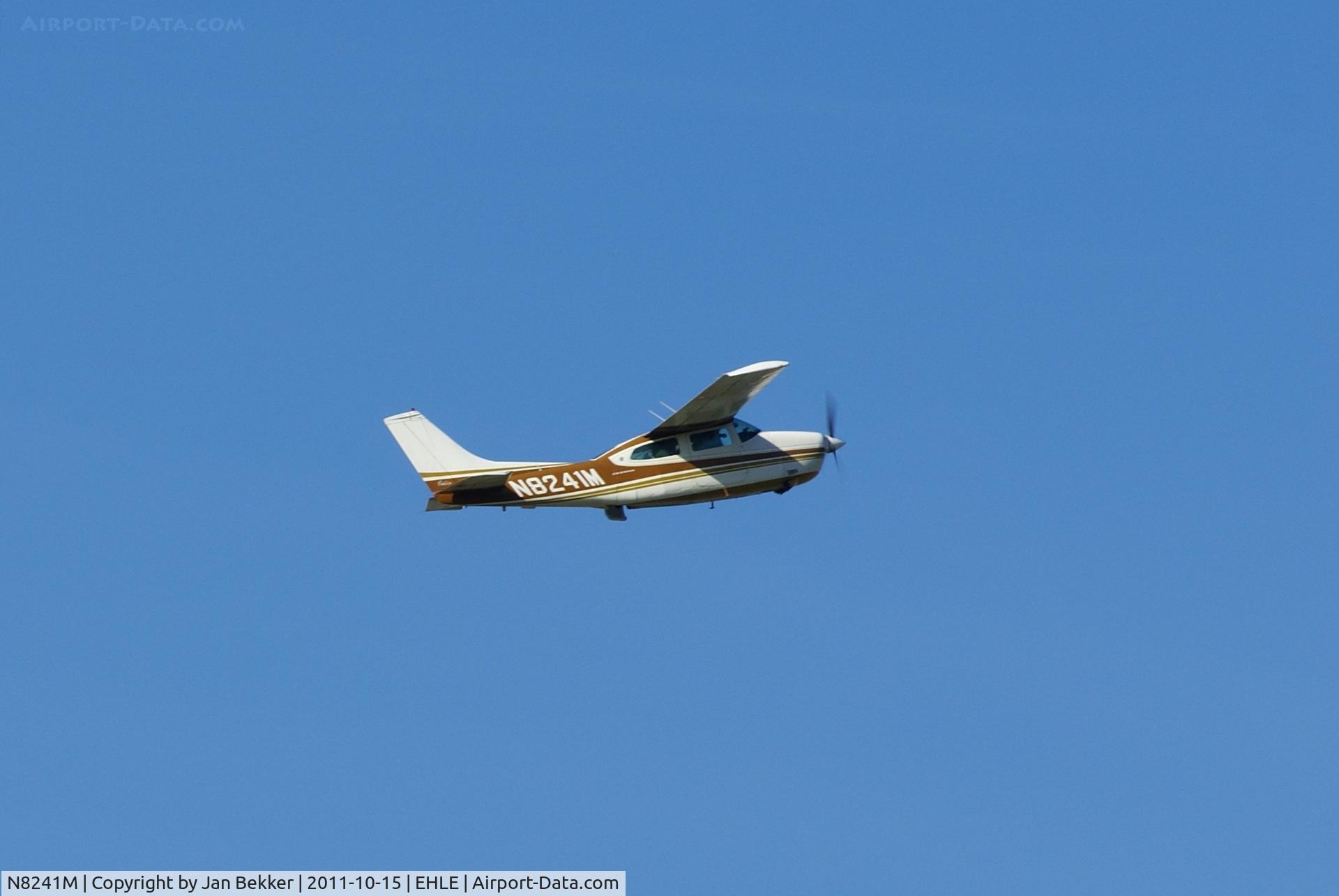 N8241M, 1969 Cessna 210K Centurion C/N 21059241, Just after take off from Lelystad Airport.