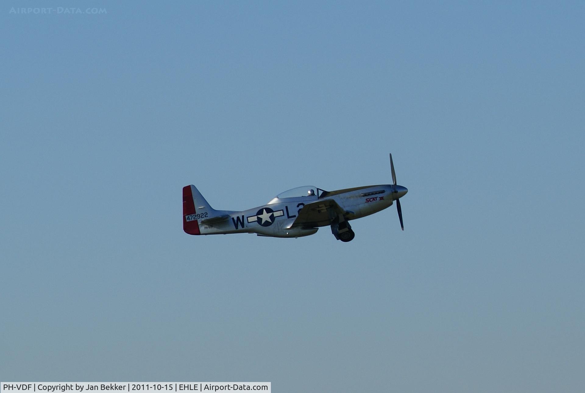 PH-VDF, 1944 North American TF-51D Mustang C/N 122-39381, Just airborne