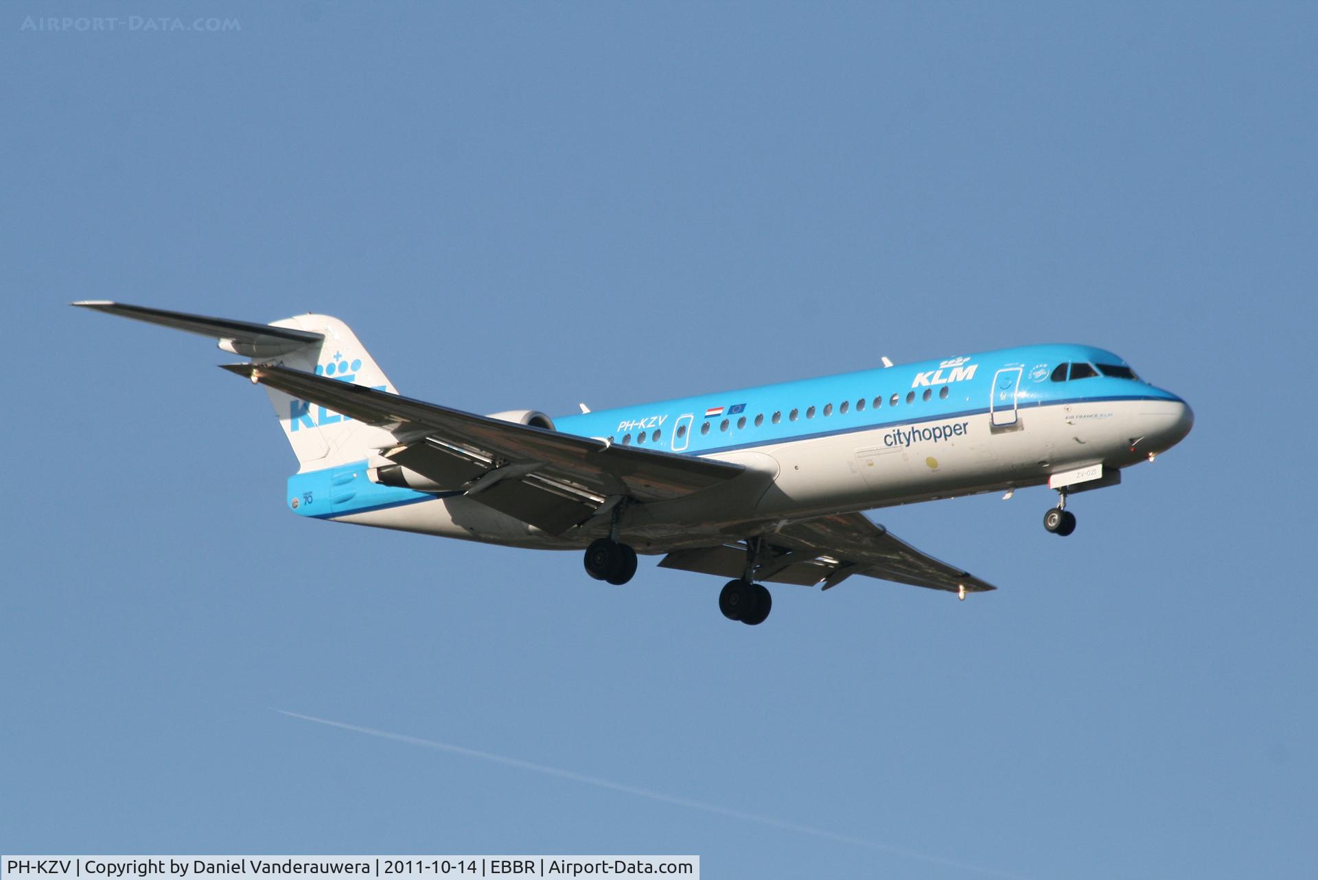 PH-KZV, 1995 Fokker 70 (F-28-0070) C/N 11556, Arrival of flight KL1723 to RWY 02