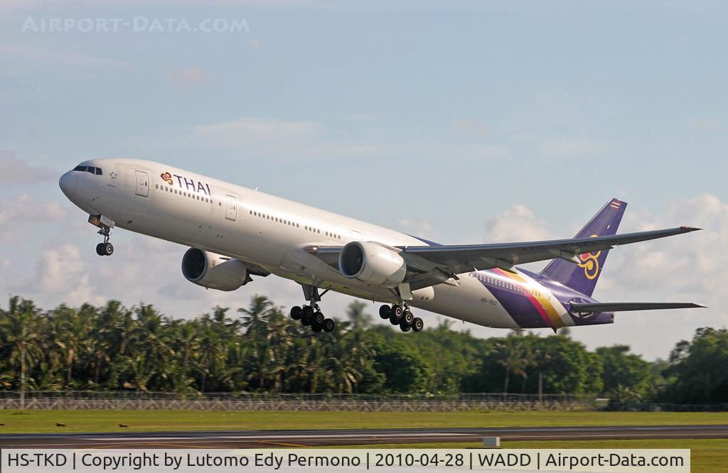 HS-TKD, 1999 Boeing 777-3D7 C/N 29212, Thai Air