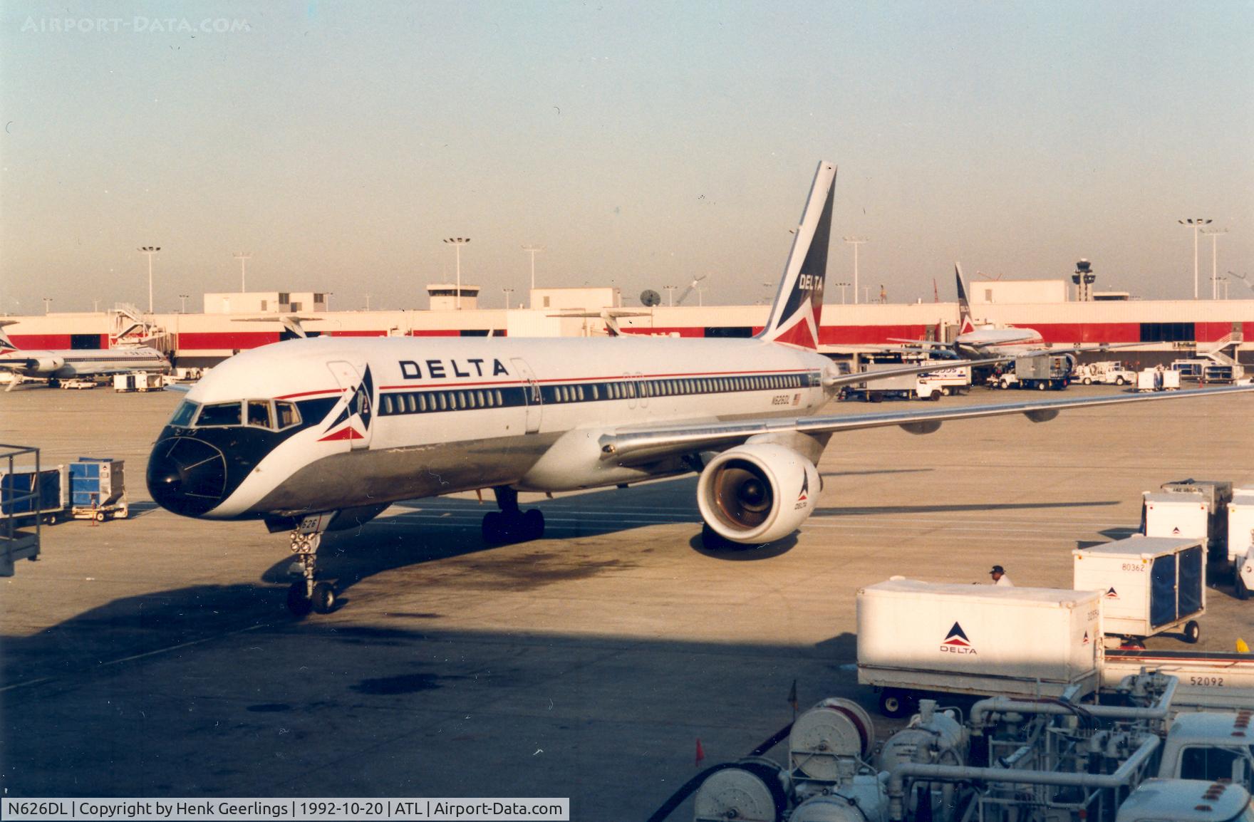 N626DL, 1987 Boeing 757-232 C/N 22916, Delta