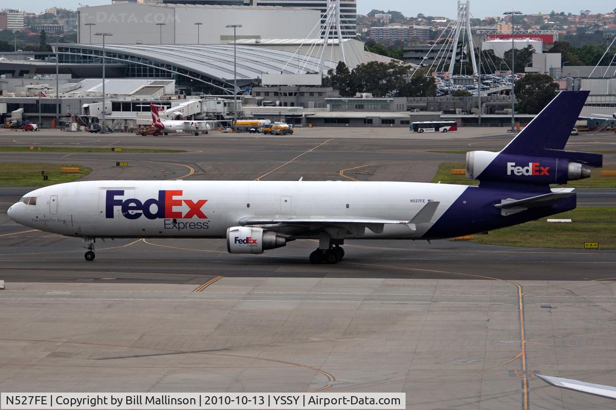 N527FE, 1996 McDonnell Douglas MD-11F C/N 48601, taxi to Gate 5