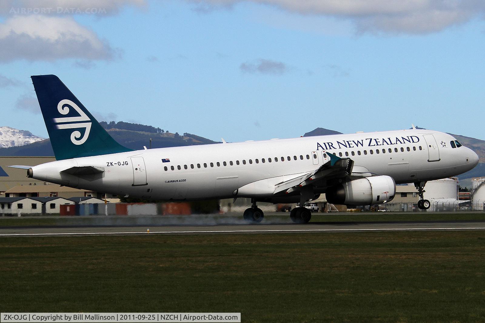 ZK-OJG, 2004 Airbus A320-232 C/N 2173, burning rubber on 20