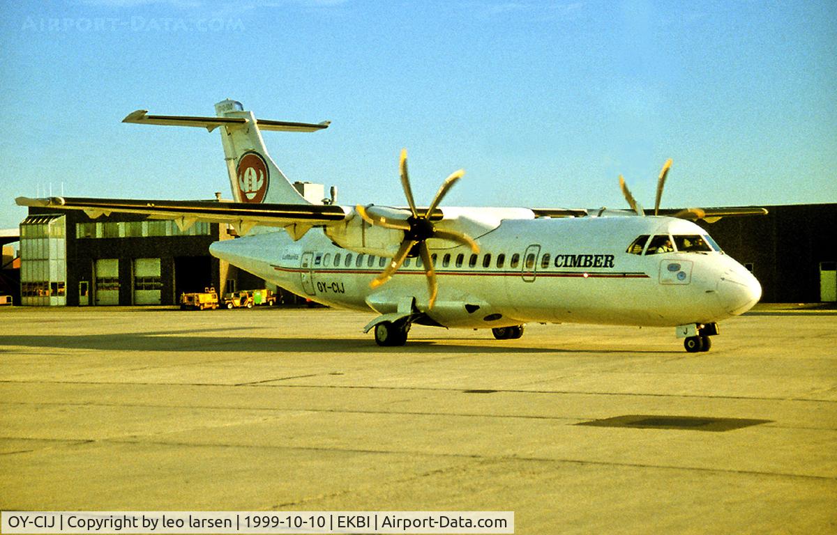 OY-CIJ, 1996 ATR 42-500 C/N 497, Billund Denmark 10.9.99
